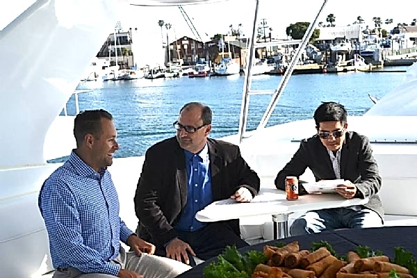 Yatta iş yemeği ve hava şartları.