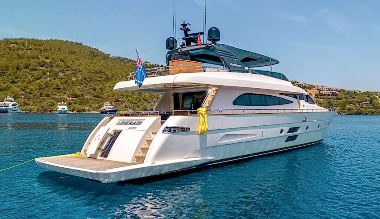 Lüks yat B7